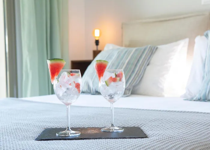 וילה Ionian White