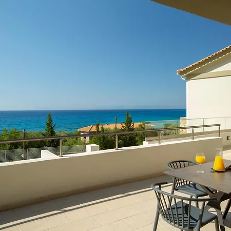 فيلة Ionian White *