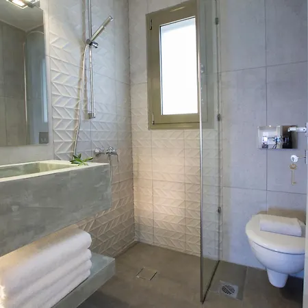 Ionian White فيلة Áyios Nikítas